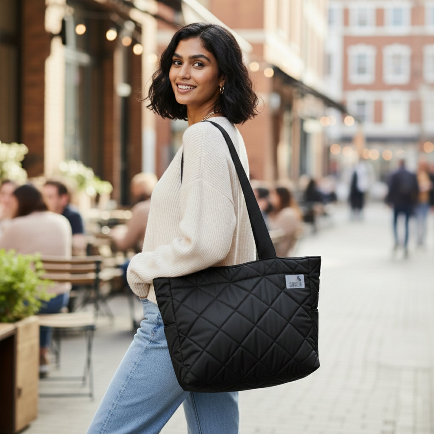 THE AURA - BLACK  QUILTED TOTE BAG
